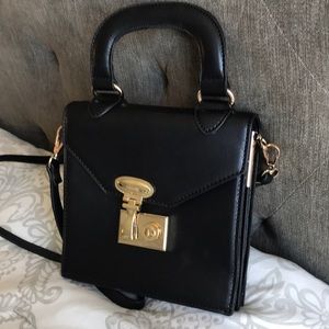 Fashionable purse